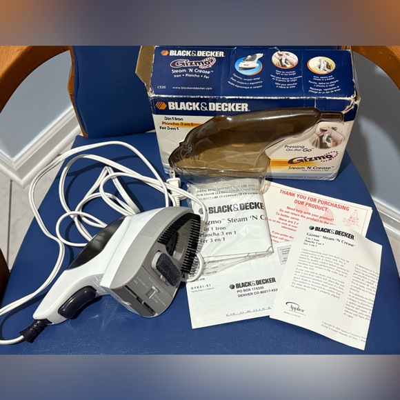 Black & Decker Gizmo 3-in-1 Steam ‘n Crease Iron - Picture 8 of 12